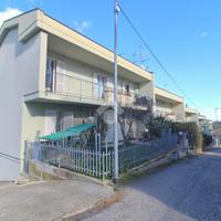 4 LOCALI A MOSCIANO SANT'ANGELO