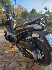 Piaggio Beverly 350 st