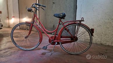 Bicicletta vintage con freni a bacchetta 