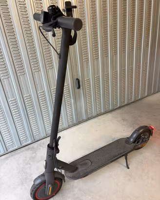 Monopattino Xiaomi Mi Pro 2