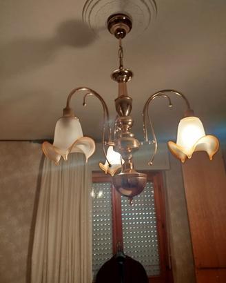 Lampadario 3 luci in ottone con paralumi a tulipan