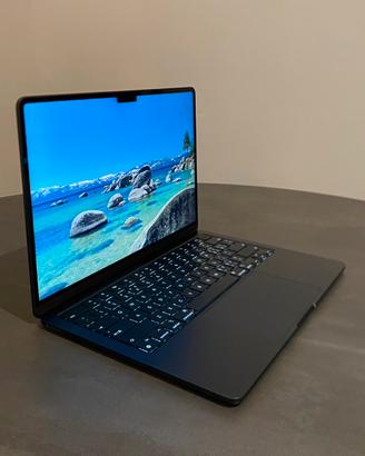 Macbook Air 13” M2 8GB RAM