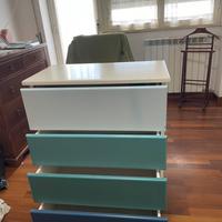 Cassettiera colorata