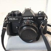 YASHICA FX-3 SUPER 2000 con accessori