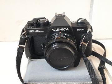 YASHICA FX-3 SUPER 2000 con accessori