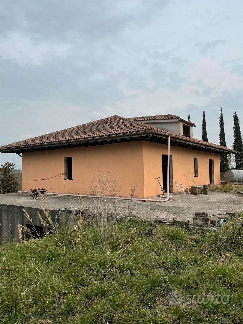 Tenuta panoramica 3,5 ettari con 2 ville - Vista 4