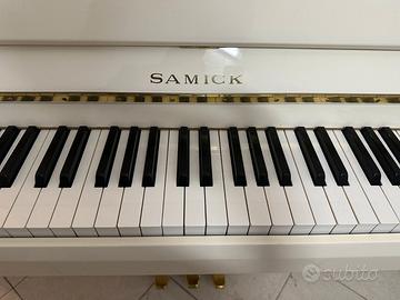 Pianoforte verticale bianco Samick