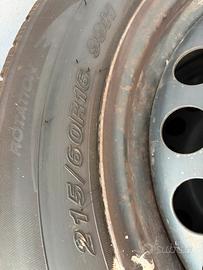 4 Pneumatici invernali 215/60 r16  99h