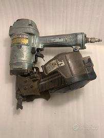 pistola spara chiodi chiodatrice pneumatica Hitaci