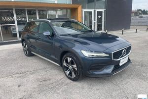 V60 Cross Country 2.0 b4 Business Pro awd auto