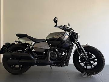 Benelli Leoncino 400 Bobber