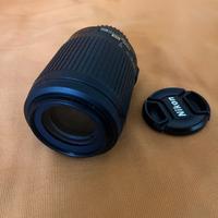 Nikon D3400 con obiettivi