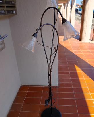 lampada in ferro battuto.