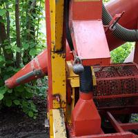 Macchina raccogli nocciole