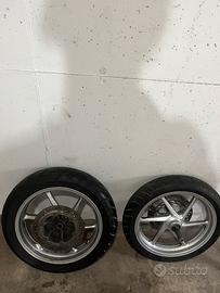 Cerchio e gomme honda sh 300