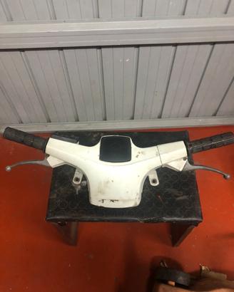 Manubrio vespa 50 special.
