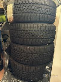 Pirelli Sottozero Invernali 225/40/18