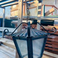 Lampada in ferro battuto per esterno