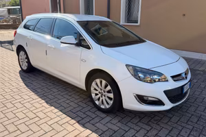 Opel Astra 1.6 CDTI 136CV Ok Neopatentati