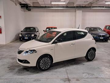 Lancia Ypsilon 1.0 FireFly Hybrid Platino MY'24 Km