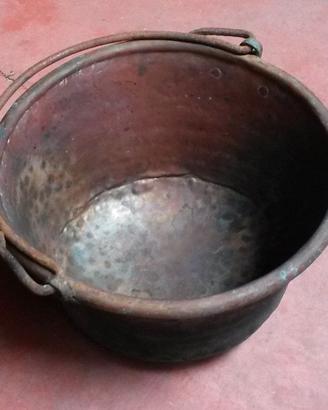 Antico paiolo in rame battuto a mano vintage