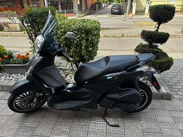 Beverly 300 Police ABS/ASR – Tenuto Molto Bene – €