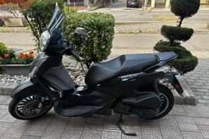 Beverly 300 Police ABS/ASR – Tenuto Molto Bene – €
