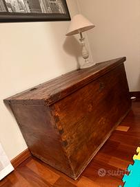 Cassapanca restaurata