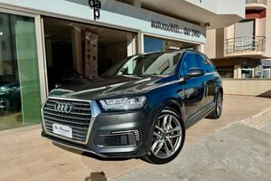 Audi Q7 e-tron 3.0 TDI quattro tiptronic Business 