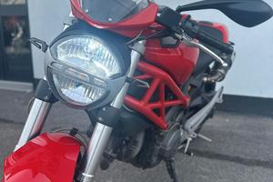 Ducati Monster 696
