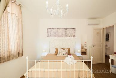 Camere Singole con Bagno Privato-Giardini Iblei