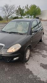 autovettura Ypsilon