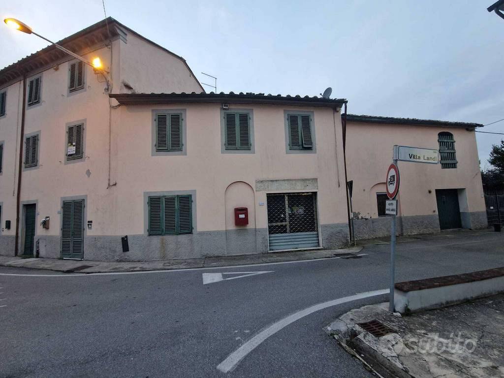 Casa indipendente di 513 m² con più di 5 locali e