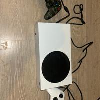 Xbox Serie S + 2 Joystick