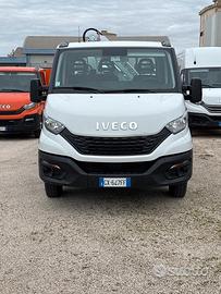 IVECO DAILY 35C16 E6D cassone e gru