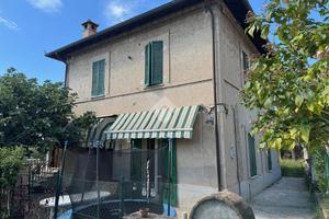 CASA INDIPENDENTE A SPELLO