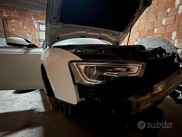 Faro anteriore destro A5 tfsi  sportback 2012