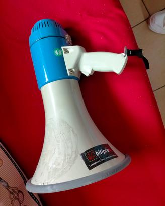Megafono a batterie 