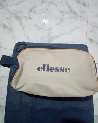 Borsa portascarpe Ellesse. 