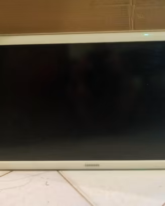 tv SAMSUNG full HD led schermo piatto 32 pollici
