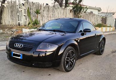 audi TT 1.8