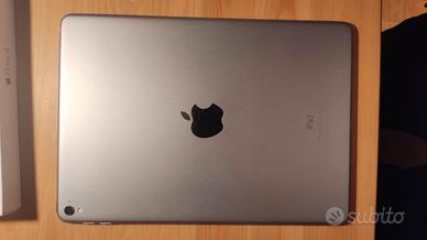 iPad Pro 9.7" (2016)