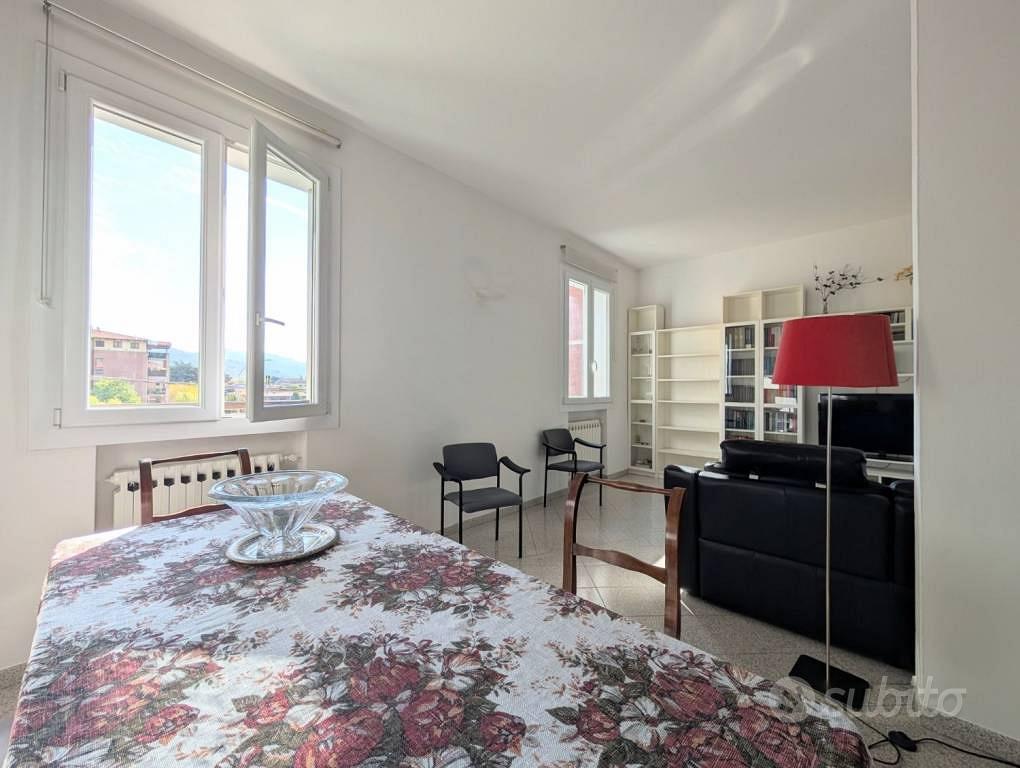 Villa di 237 m² con più di 5 locali e box auto dop - Vista 6