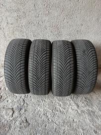 4 Gomme 4 stagioni 215/50 R18 Kumho