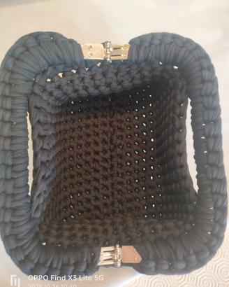 Pochette fatte a mano