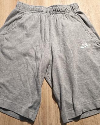 Nike Sportswear Club Jersey Shorts grigi 