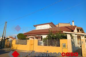 Villa o villino Taranto [Professionecasa205VRG]