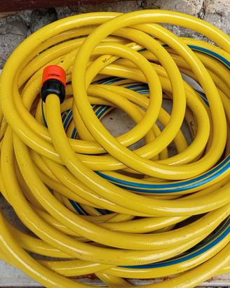 Tubo gomma per bagnare