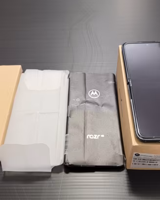 Motorola Razr 40 - 256GB Sage Green 
