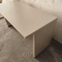 Scrivania / Tavolo multiuso